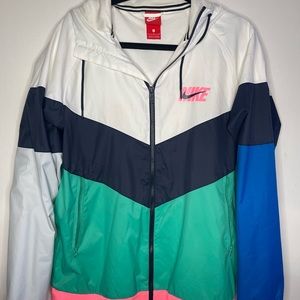 Nike wind runner